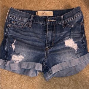 Hollister high rise shorts in size 0